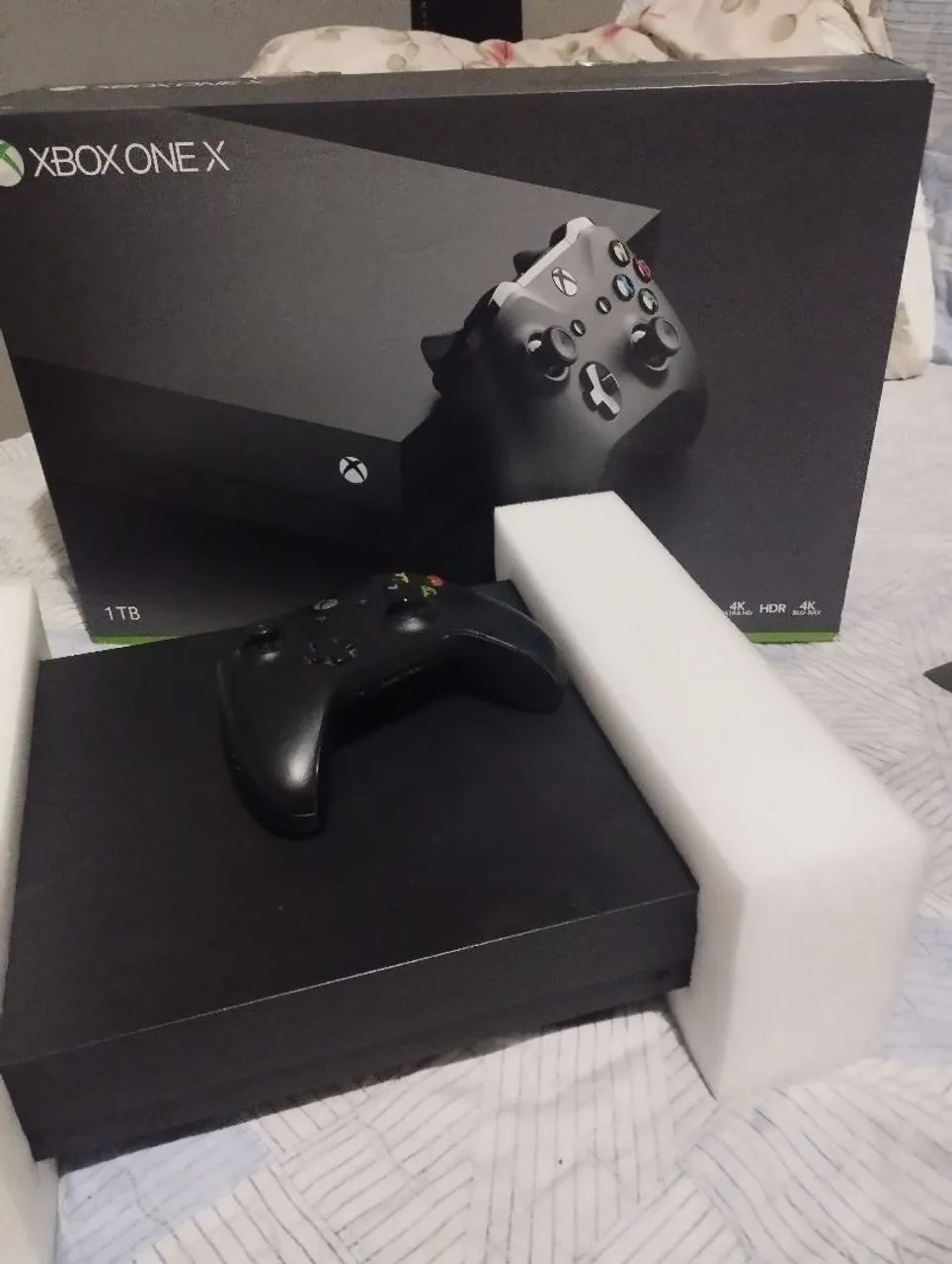 Xbox one x. 1TB