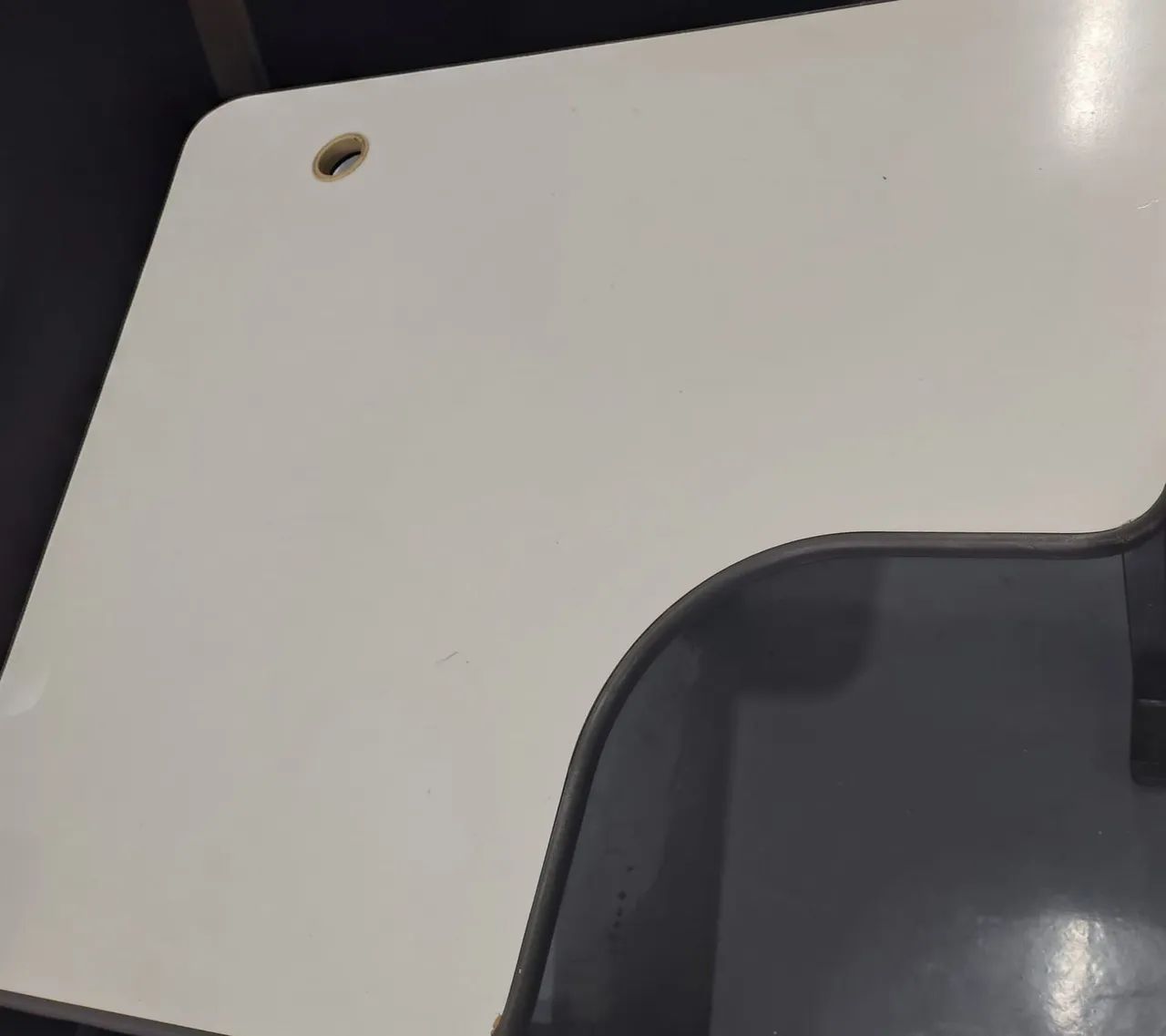 Mesa de escritório de canto novinha  - Foto 2