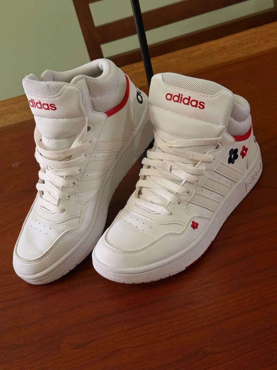 TÊNIS ADIDAS SEMINOVO
