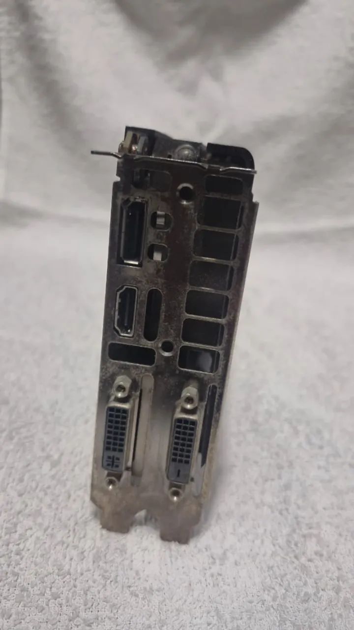 Placa de vídeo EVGA GeForce GTX 780 3GB  - Foto 2