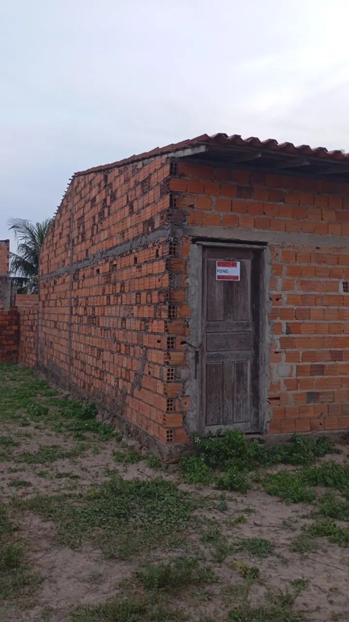 Vendo casa com 2 quartos , sala cozinha e banheiro sem reboco , no bairro novo paço - Foto 2