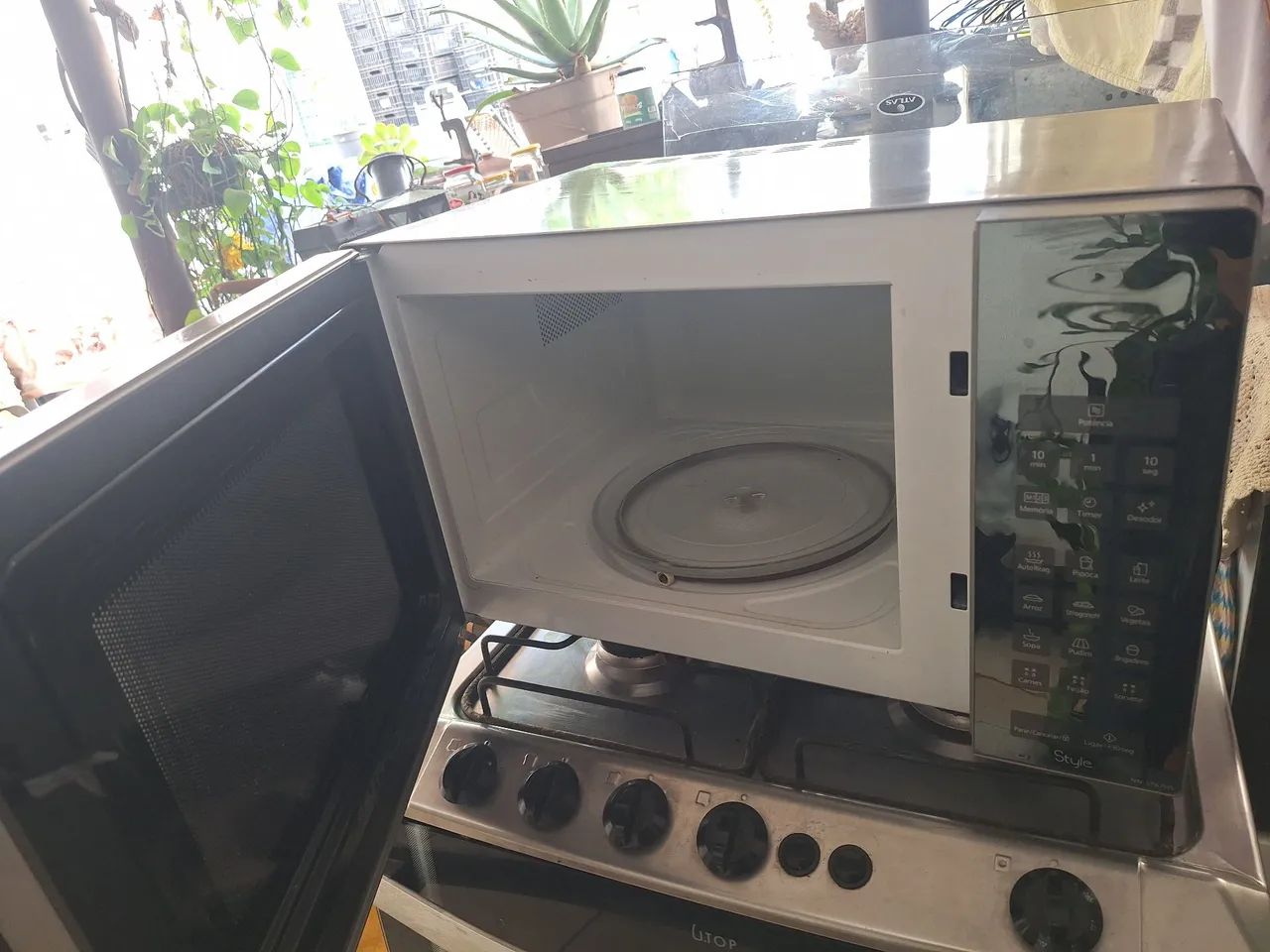 Micro-ondas Panasonic 31 litros  - Foto 3