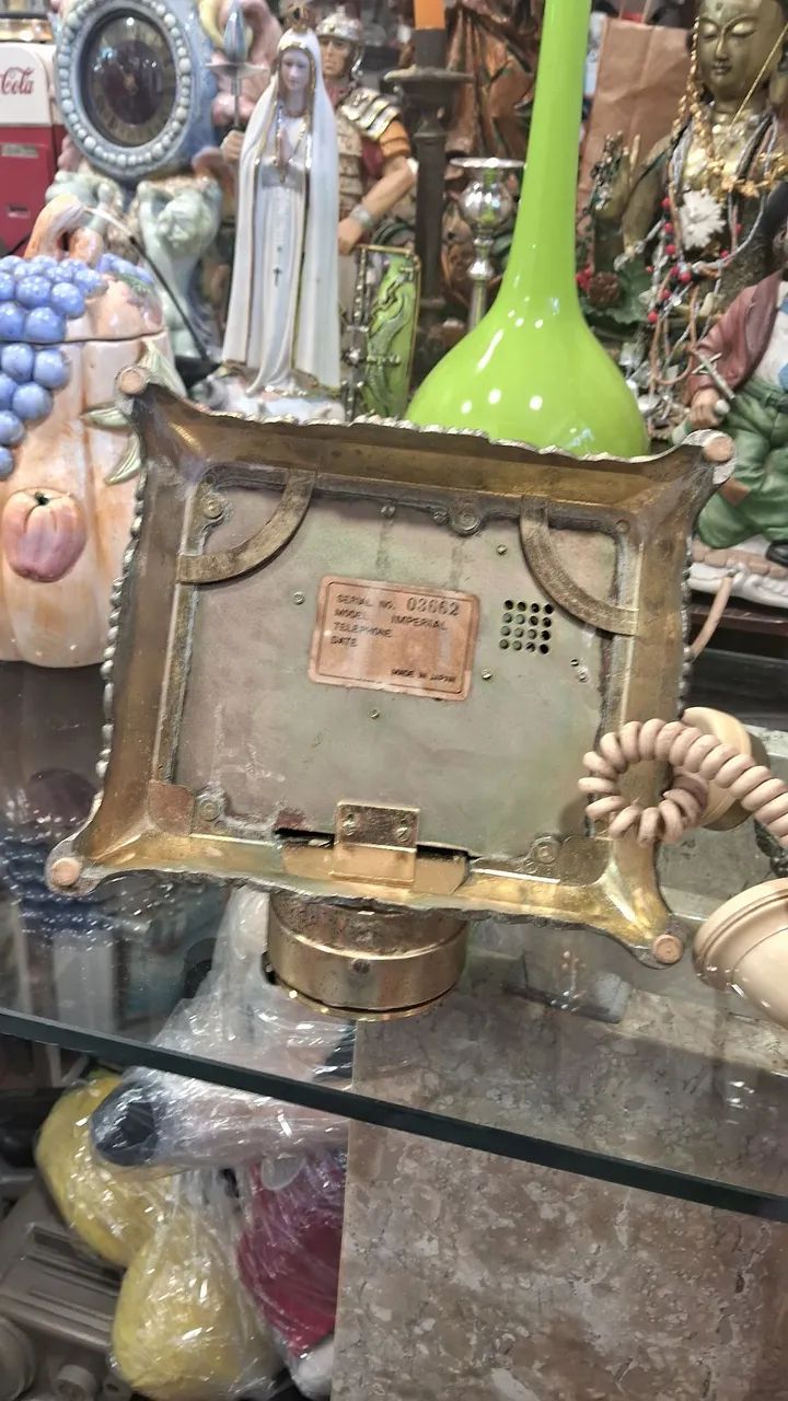 telefone  estilo imperial ou barroco com disco de discagem rotativo e estrutura  - Foto 3
