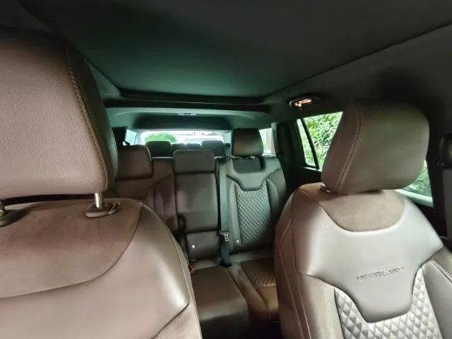 Jeep Commander Overl. 2.2 TD 4X4 Diesel Aut. 2025 - Foto 2