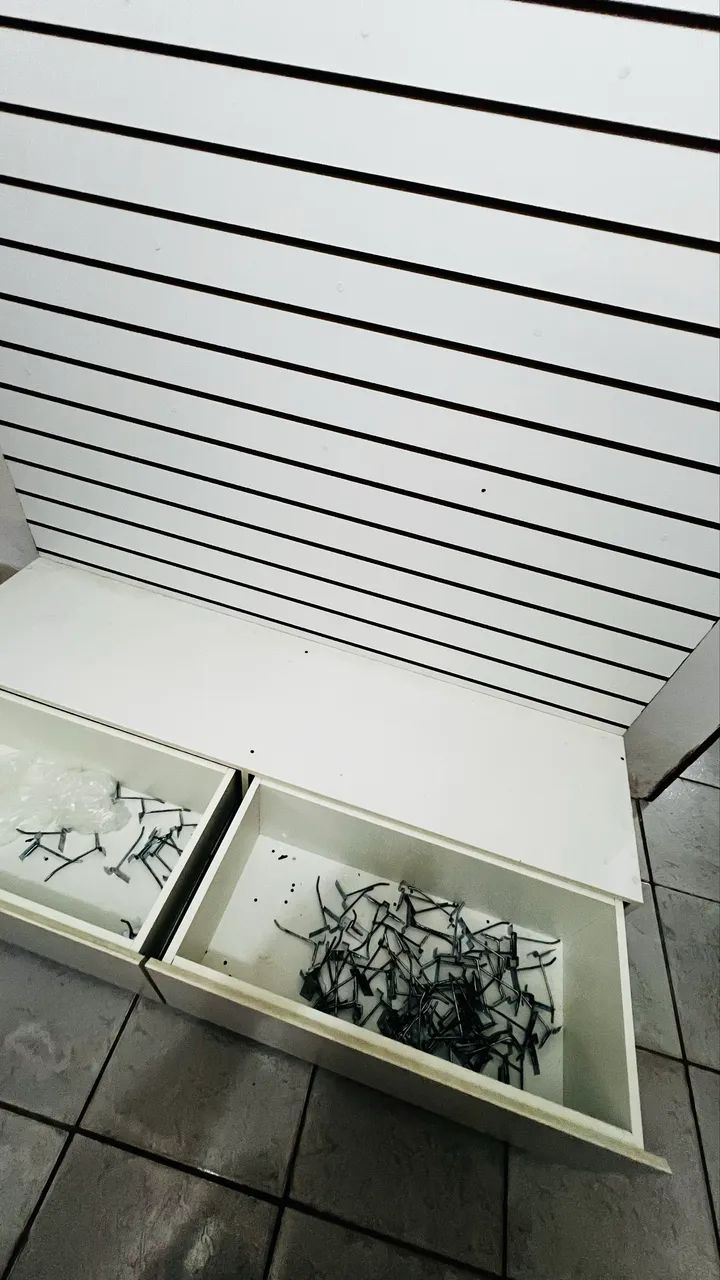 PAINEL EXPOSITOR MDF