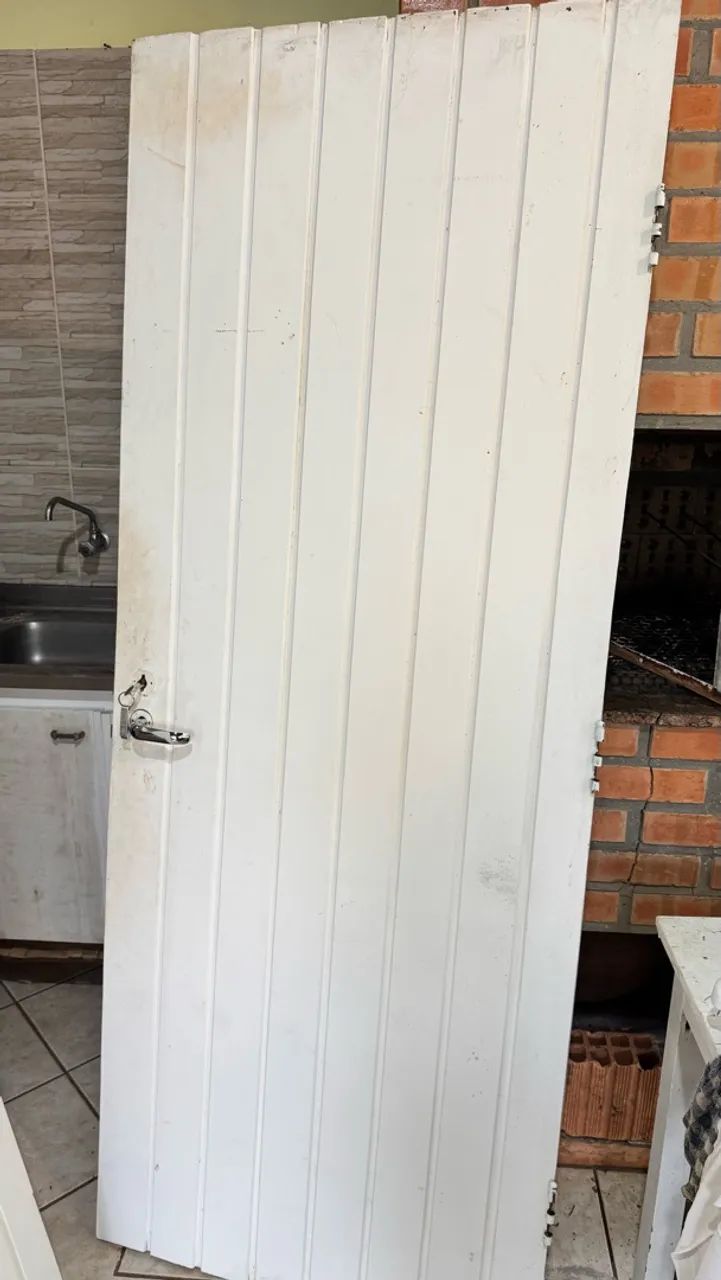 Portas de madeira maciça em ótimo estado - Foto 4
