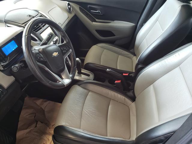 Chevrolet Tracker 1.8 Automatico com teto solar vendo troco e financio R$ - Foto 7