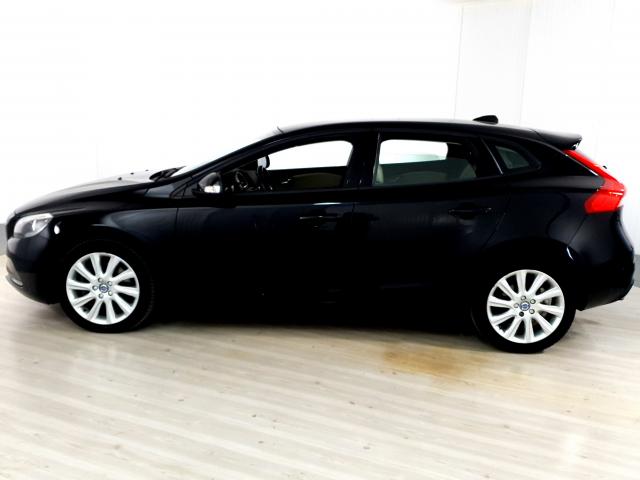 Volvo V40 T-3 KINETIC 1.5 Aut. - Preto - 2016 - Foto 2
