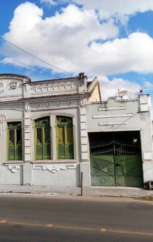 Vende-se casa no centro de Alagoinhas-Ba