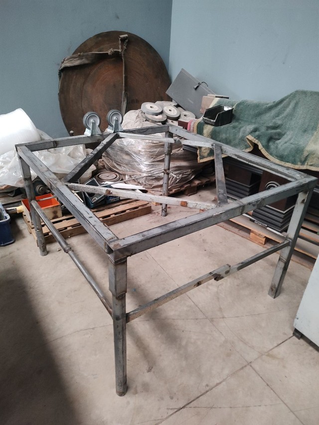 Estrutura metalica para bancada - Foto 2
