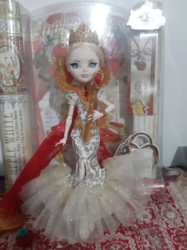 Ever After High Apple White Legacy Day Bonecas E Acessorios