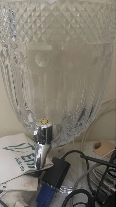 Jarro de vidro com torneira 4 litros - Foto 2