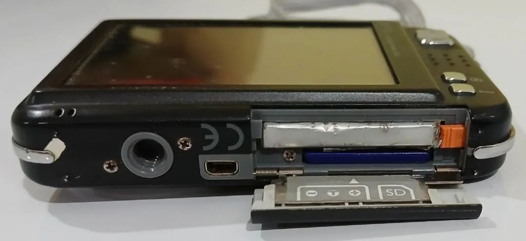 Câmera digital benq dc t850 - para retirar peças ou conserto - Foto 5