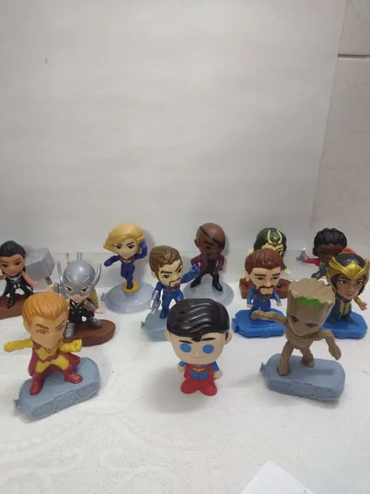 Personagens Marvel em excelente estado de conservação 