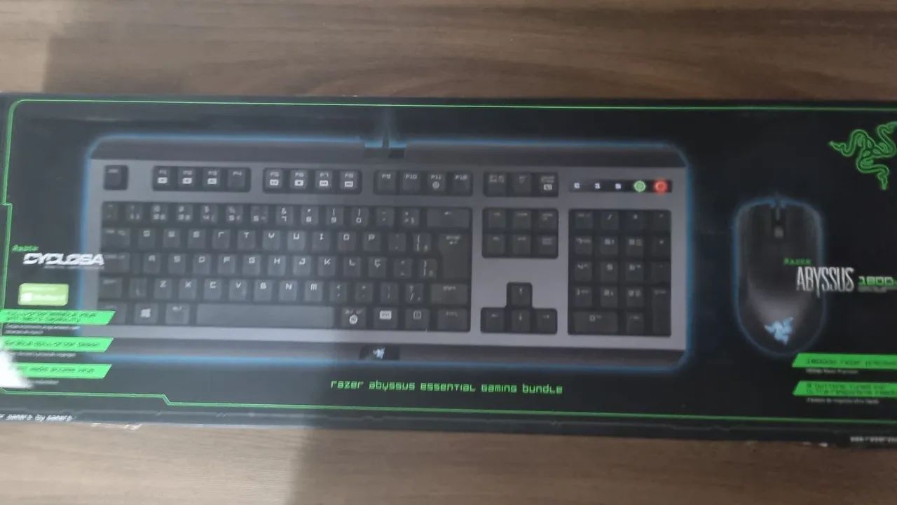 Teclado e Mouse Cyclosa Gamer
