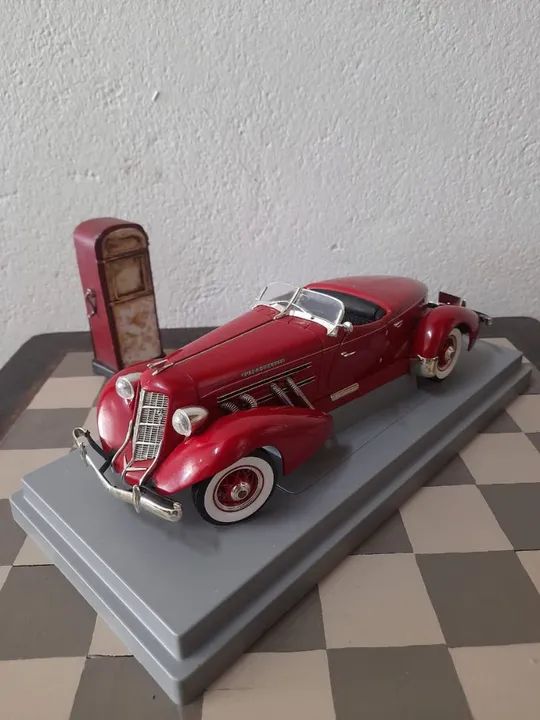 Miniatura de carro 1:18 AuBum 851 - 1935 - Hobbies e coleções