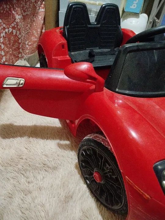 Carrinho Elétrico Infantil Vermelho com controle remoto funcionando direitinho. - Foto 5