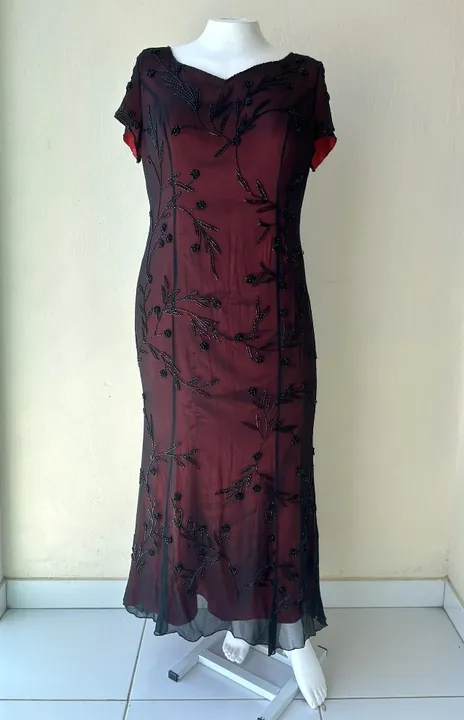 Vestido longo de festa, bordado, tamanho 48, da Perfect.