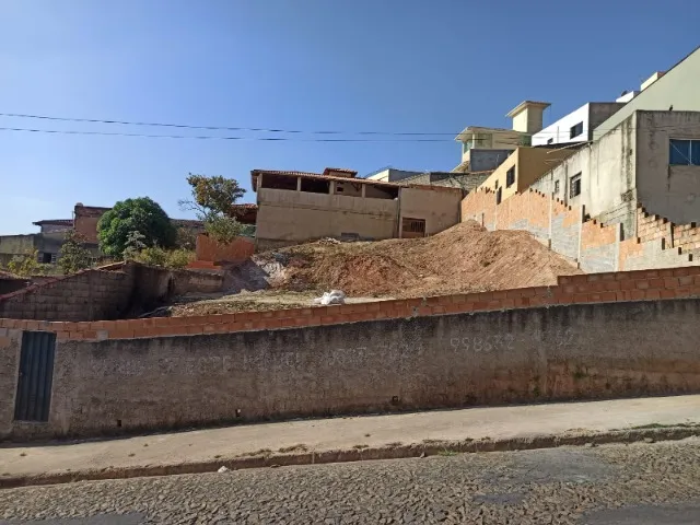 Excelente terreno no bairro Jardim dos Pirineus