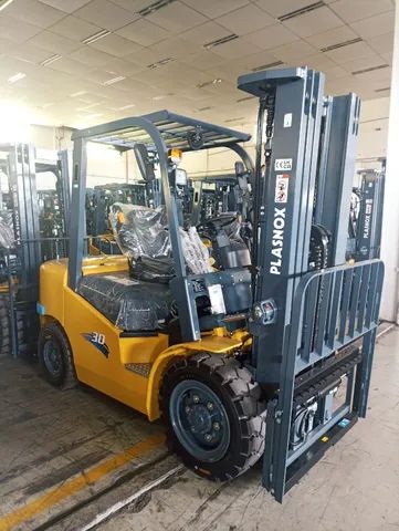 Empilhadeira Plasnox| Nova| 3.000kg| Diesel | Torre 3mts