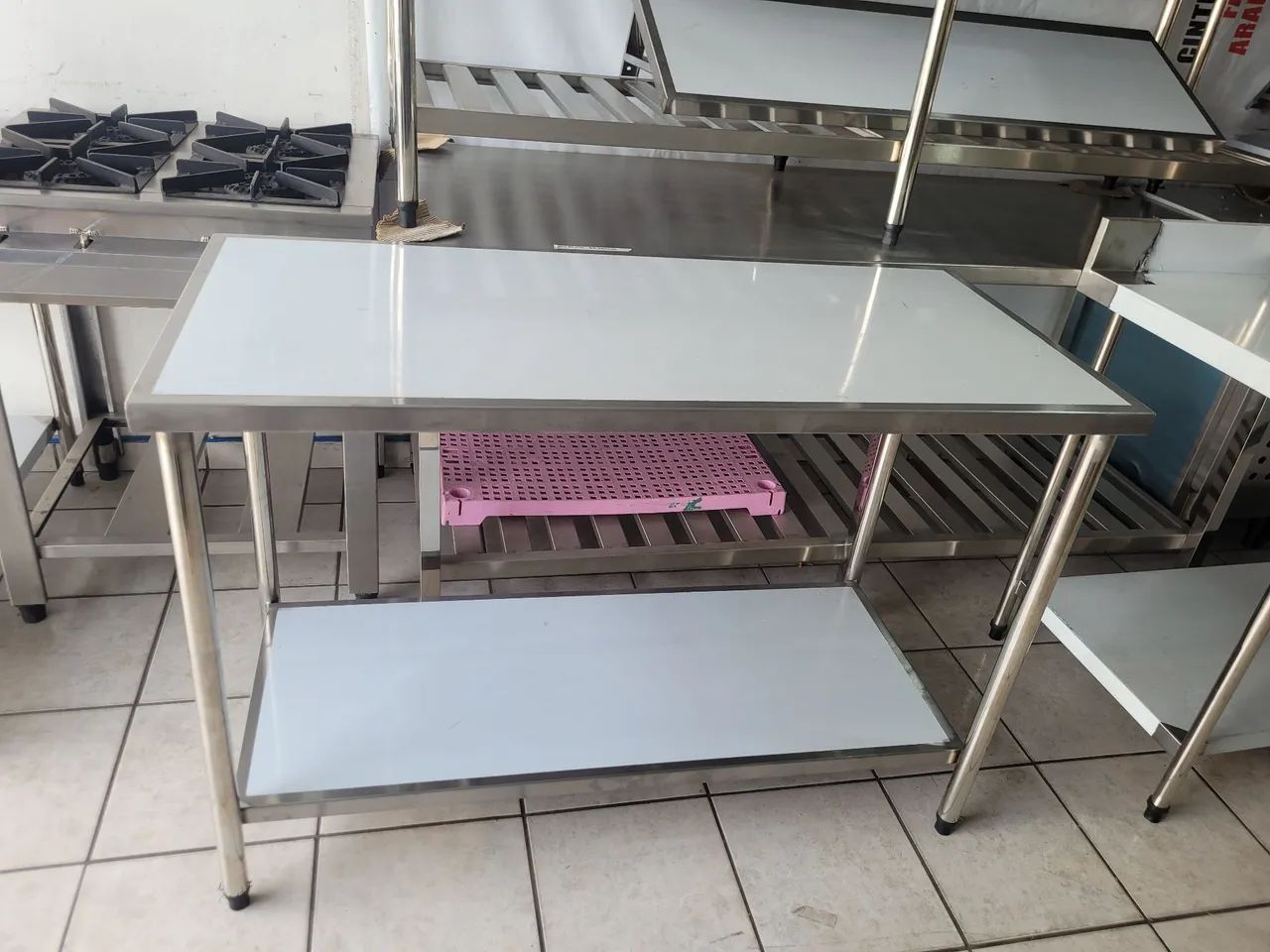 MESA INOX COM PANELEIRO LISO 