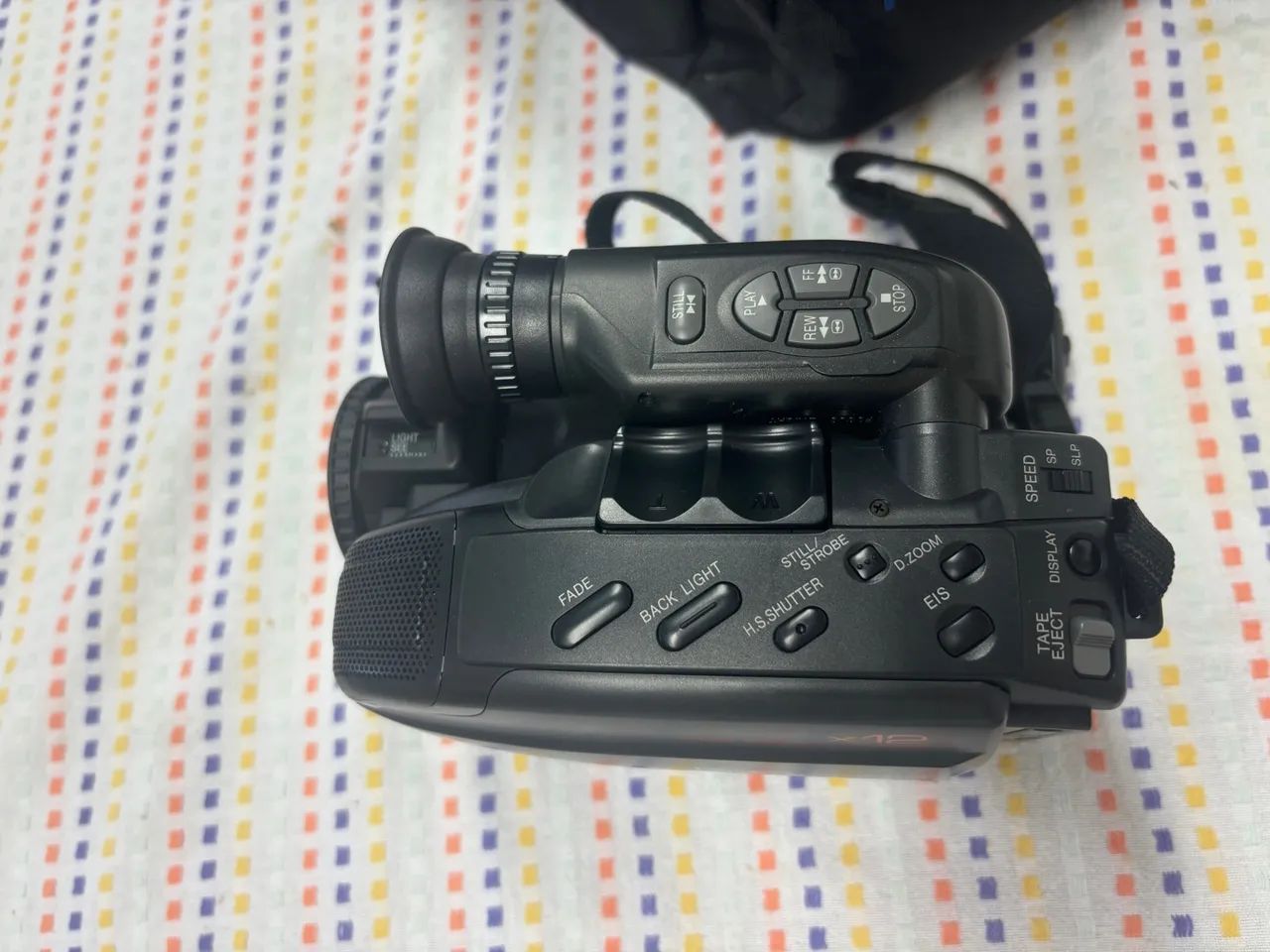 Filmadora Panasonic Palmcorder IQ zoom 12x