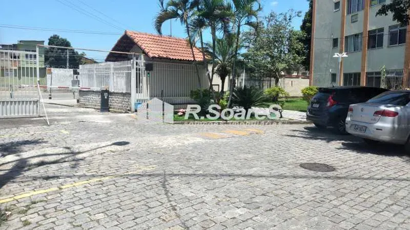 Apartamento de 1 quarto na Estrada São Pedro de Alcântara- Realengo