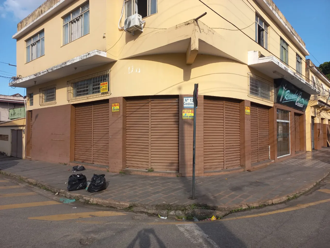 LOJA COM COPA PARA LOCAÇÃO NO BAIRRO VILA MURY - VOLTA REDONDA