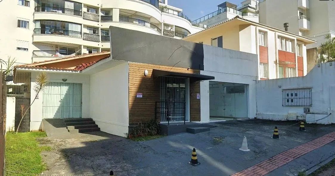 Casa Comercial à venda em Coqueiros, Florianópolis/SC!