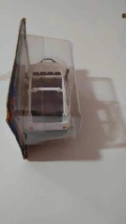 Miniatura Jipe Ricucon 1/43 lacrada - Foto 3