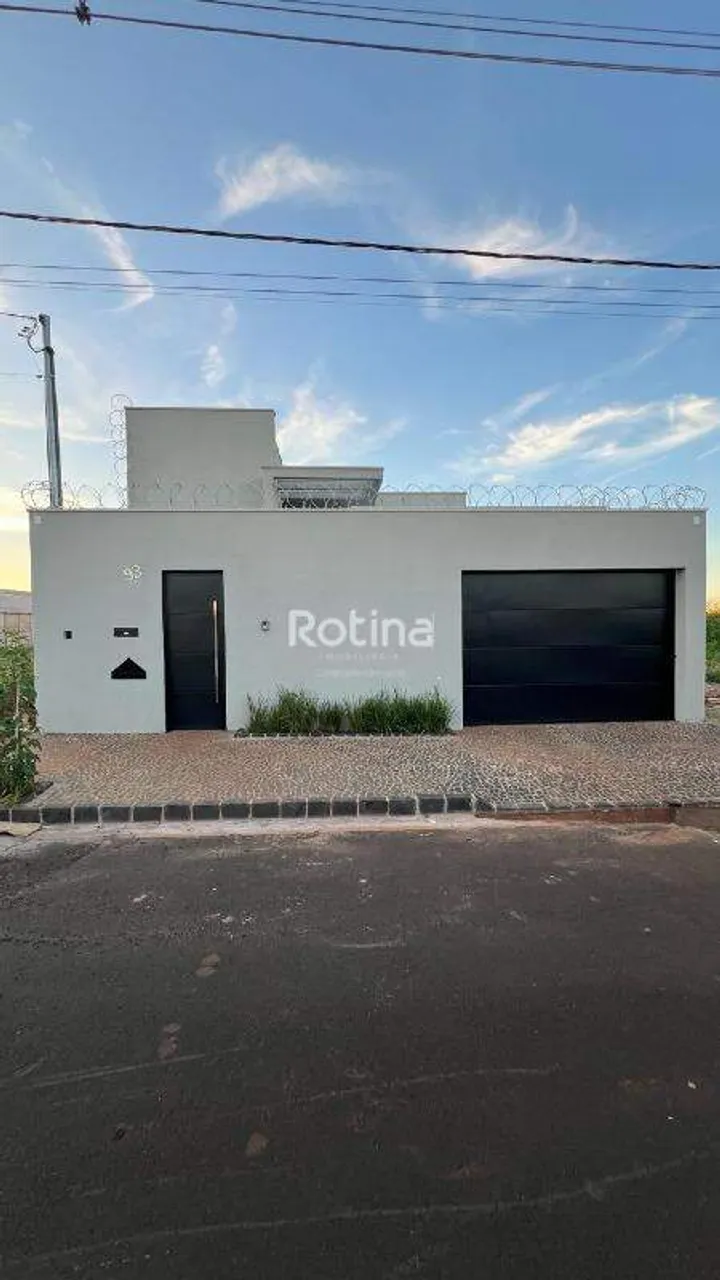 Casa para alugar, 4 quartos, Novo Mundo - Uberlândia/MG - Rotina Imobiliária