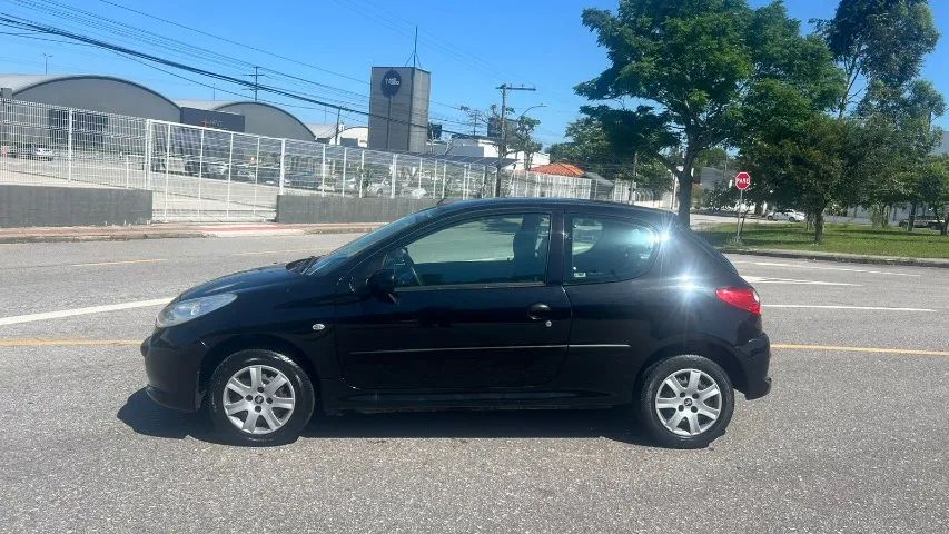 Peugeot 207 1.4 Flex 2011 Básico, único dono  - Foto 2