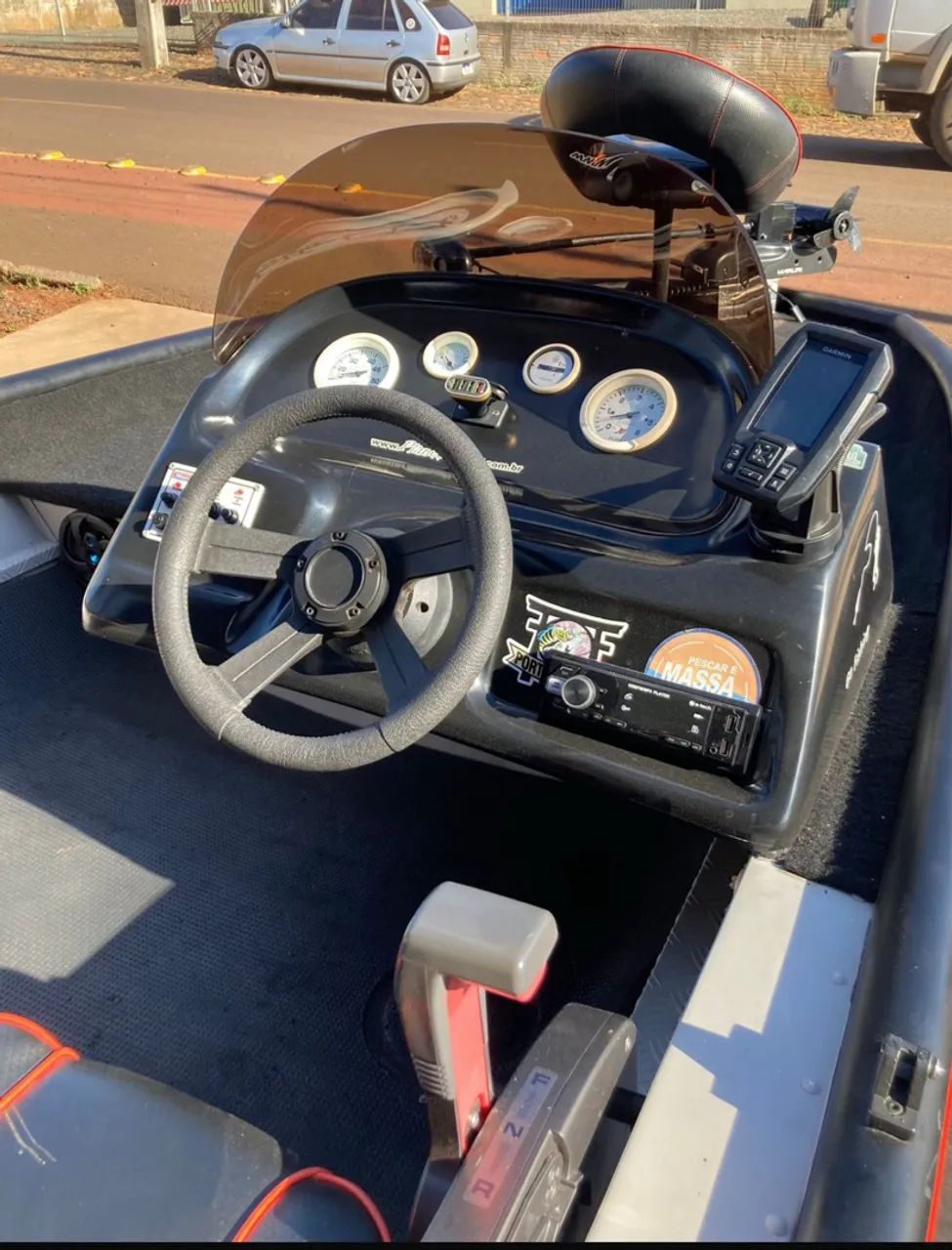 Barco Pesca motor 40 hp - conjunto 2016