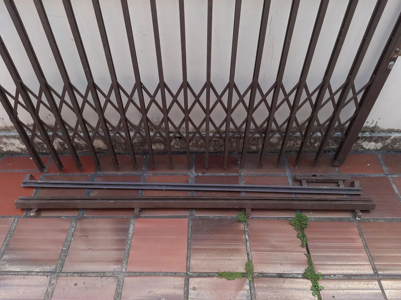 Grade Pantográfica de Proteção Para Janela - 1,45 X 1,80m - Foto 5
