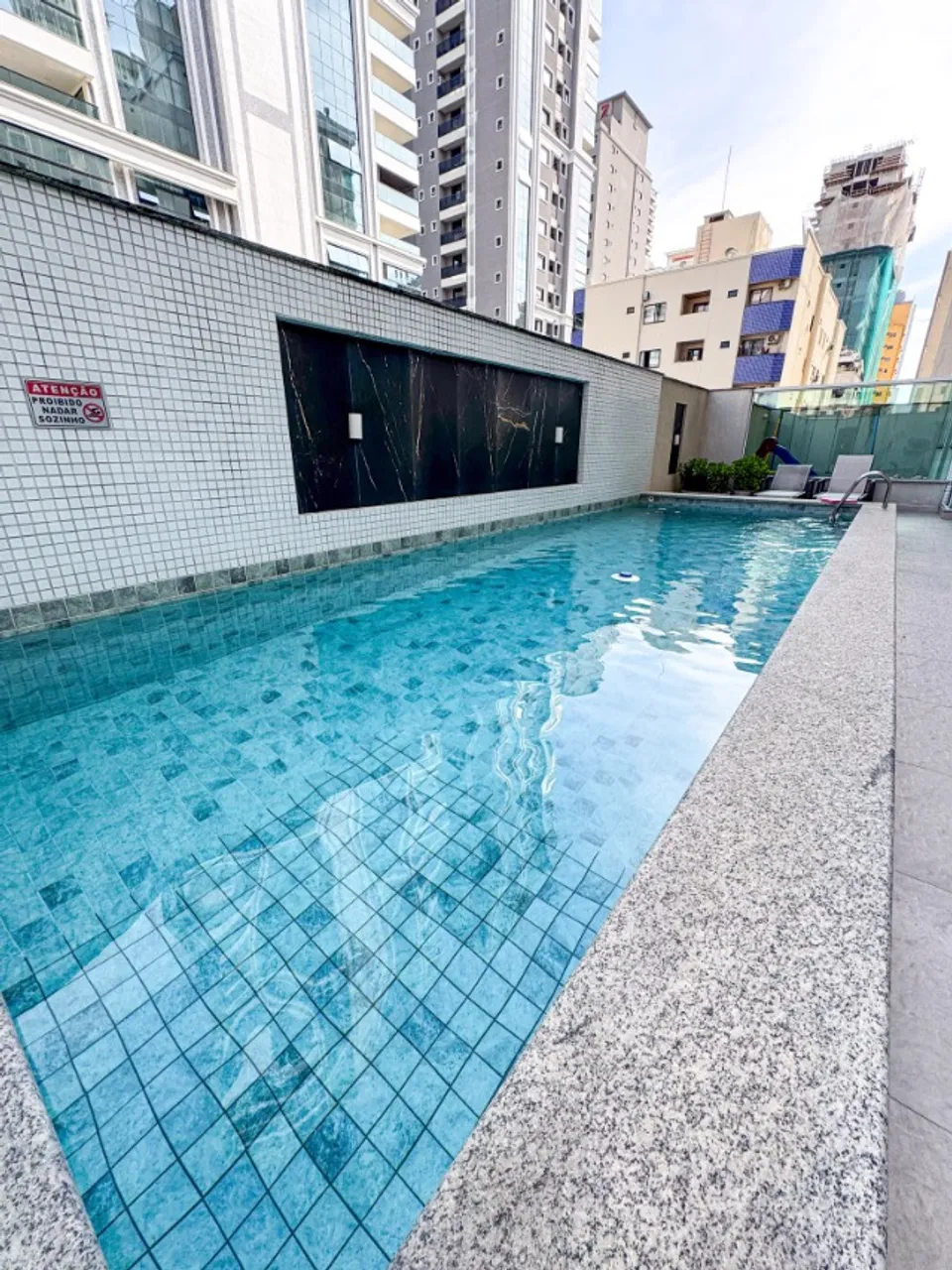 LOCAÇÃO ANUAL apartamento 3 suítes no ROYAL PARK Meia Praia - Itapema - SC