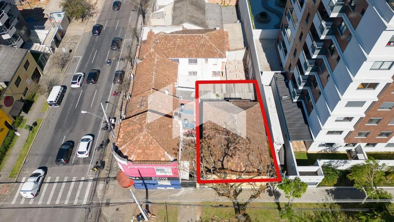 Terreno com Construção em Localização Privilegiada - Próximo à Ligga Arena - Foto 6