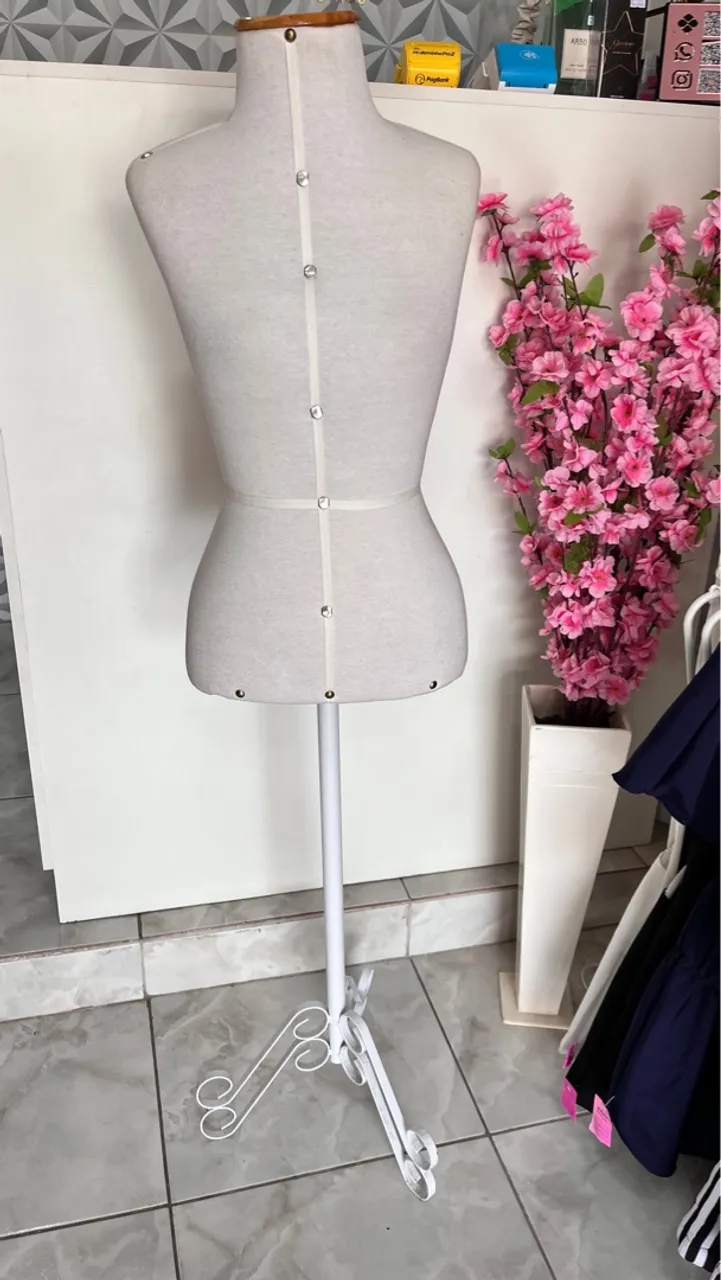 Manequim Feminino para Loja