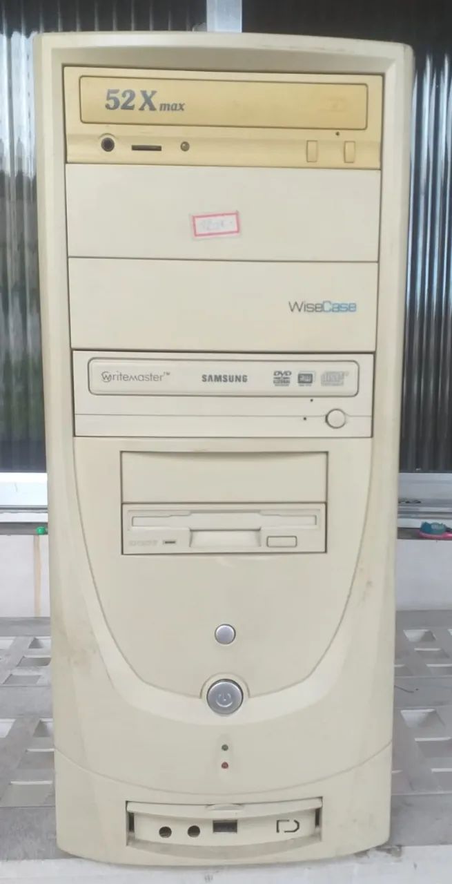 DOAÇÃO de computador antigo