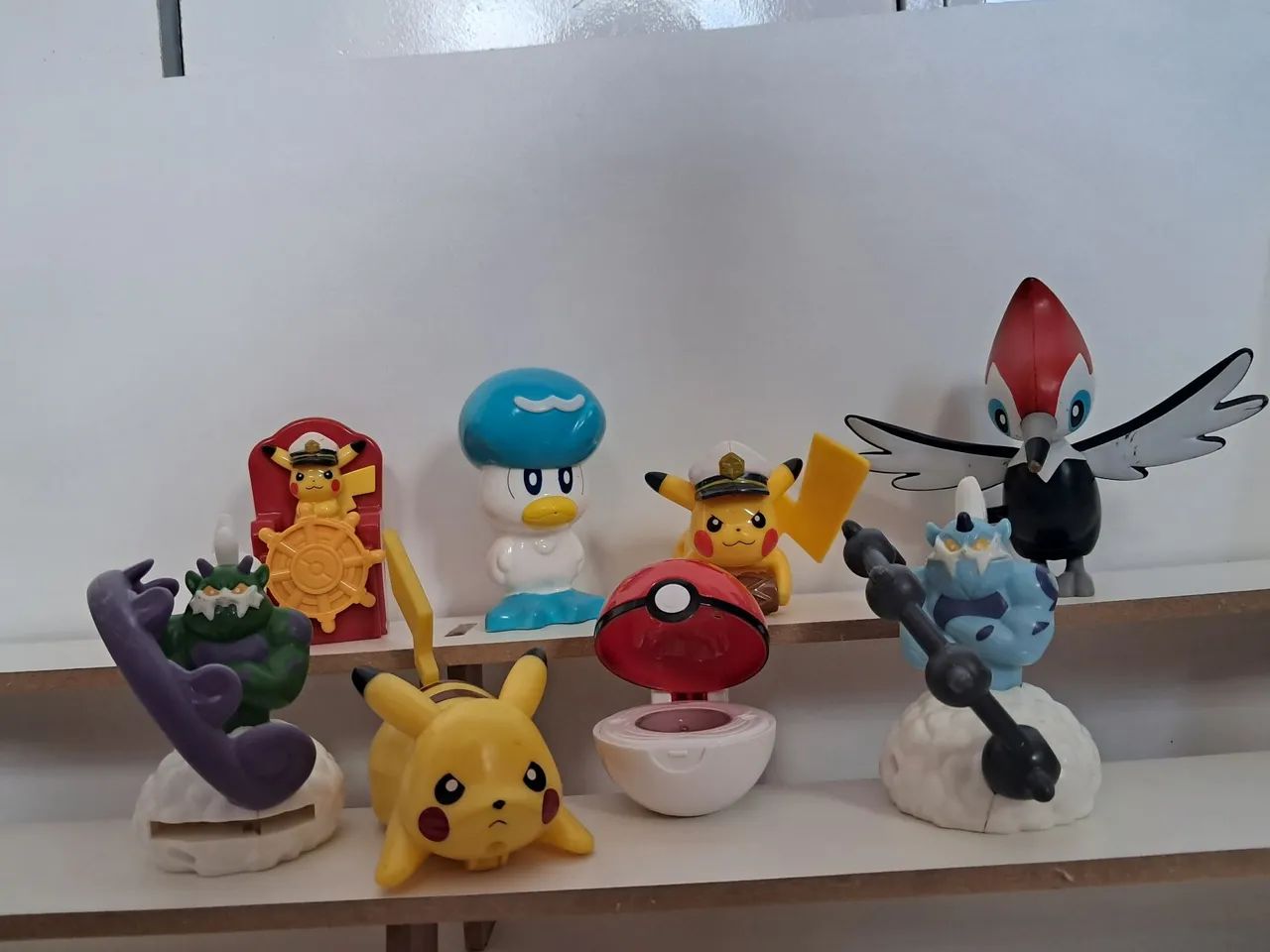 Lote miniaturas colecionáveis Pokemon 