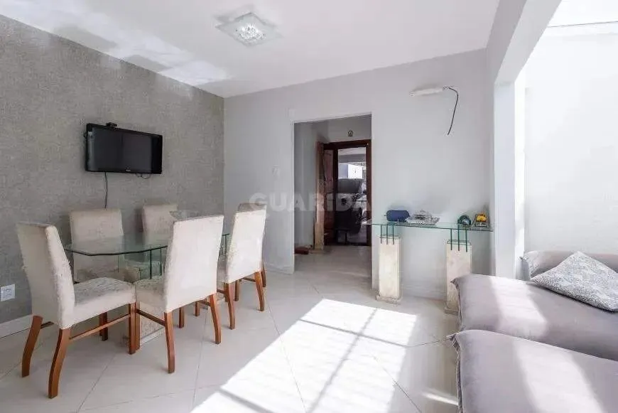 Casa Residencial/Sobrado para aluguel, 4 quartos, 2 suítes, 3 vagas de garagem, Menino Deu