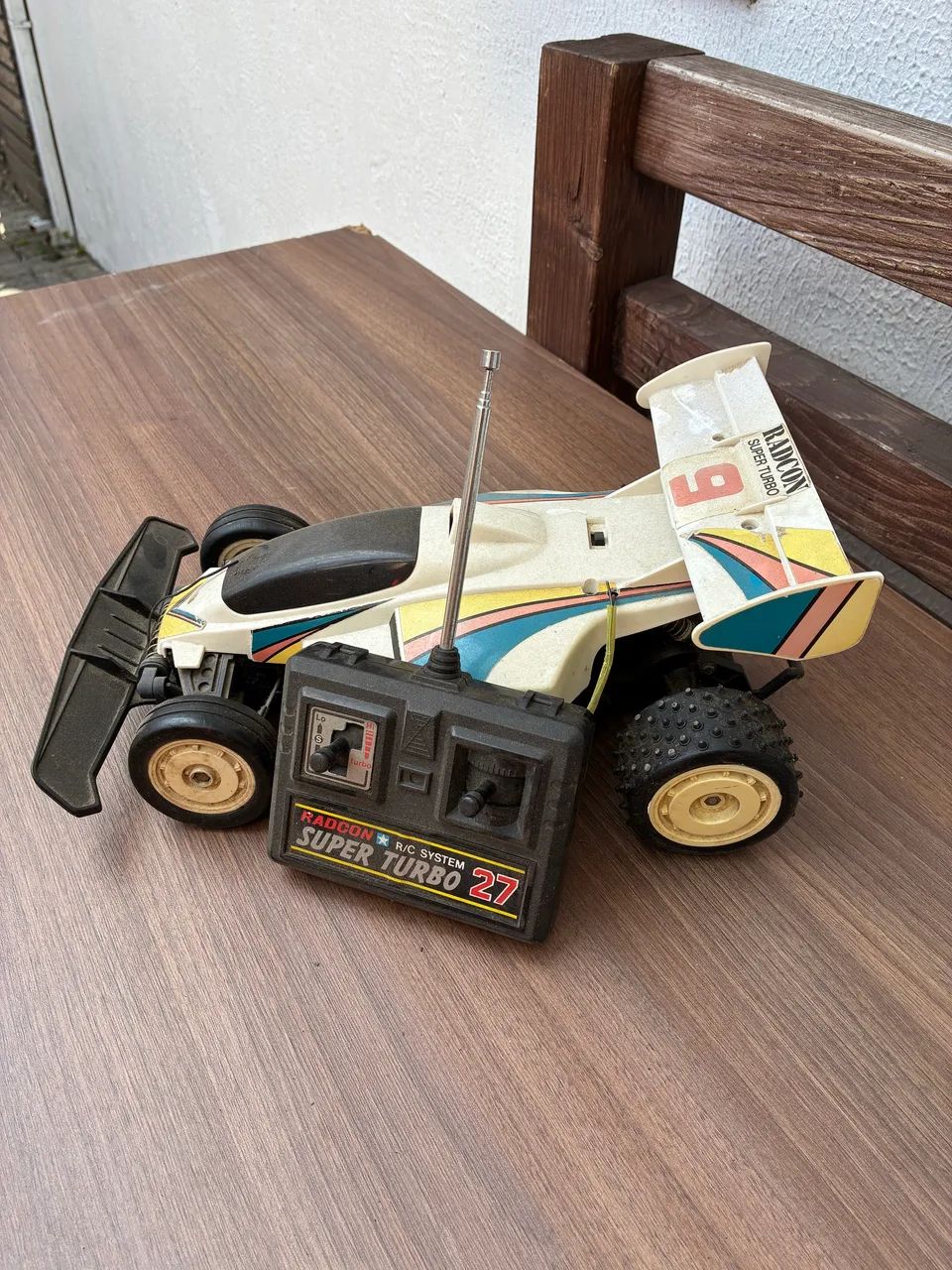Carro controle remoto com defeito 