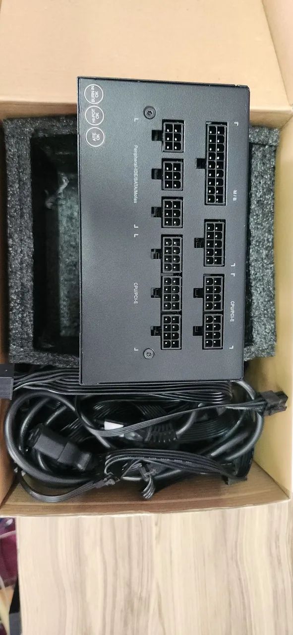 Fonte modular GIGABYTE 750  - Foto 3