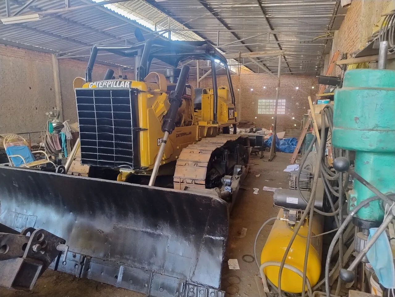 Trator CAT D6D ano 80 de Torck extra  - Foto 2
