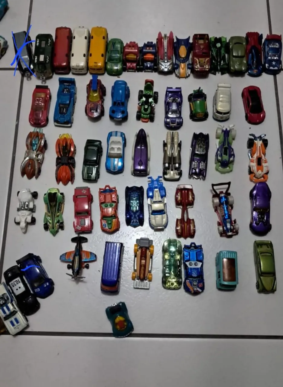 Coleção de 52 Carrinhos Hot Wheels