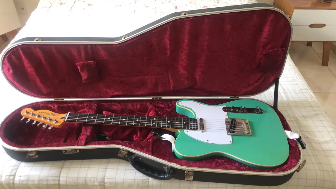 Guitarra Fender Telecastee Blacktop Custom MIM