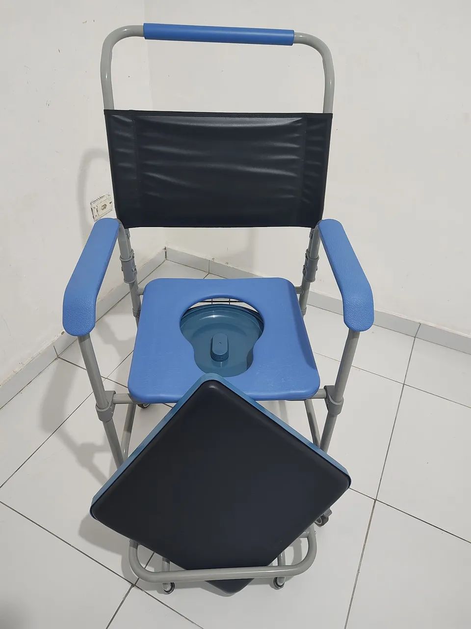 Cadeira de banho e higienização 