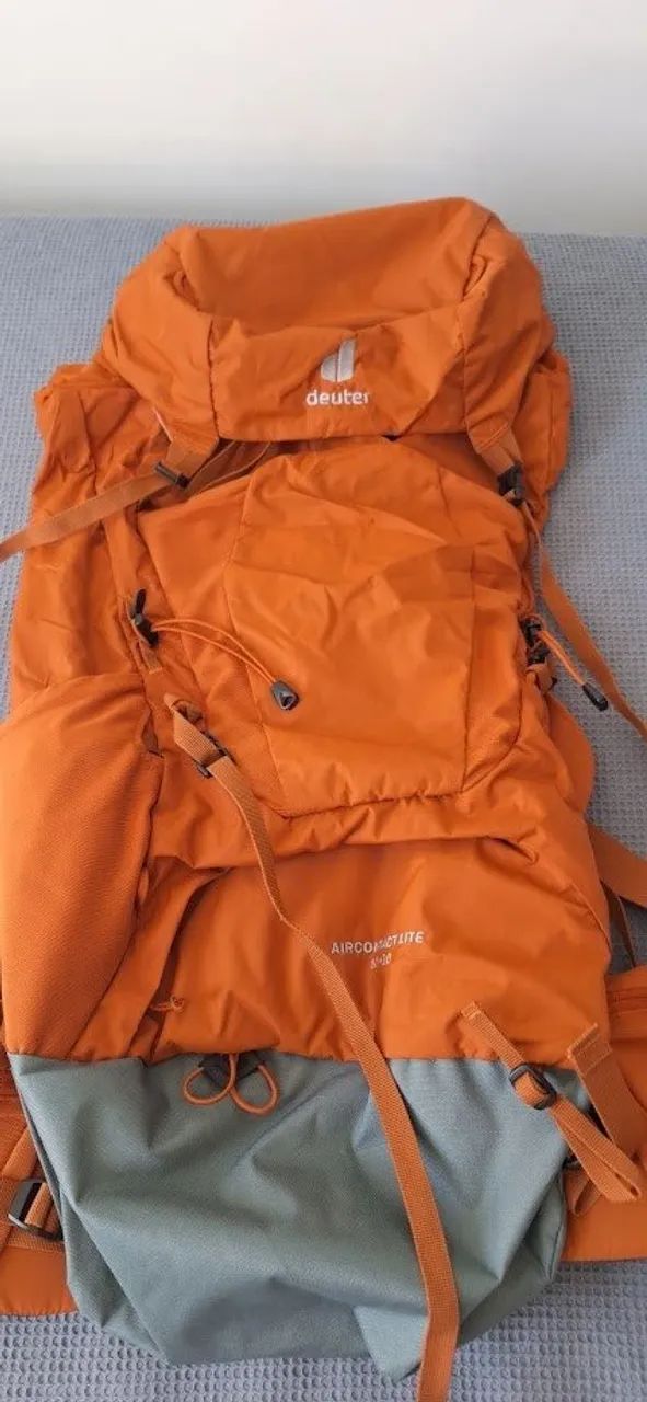 mochila deuter aircontact lite 50+10 + capa rain cover 45-90l "sem uso"