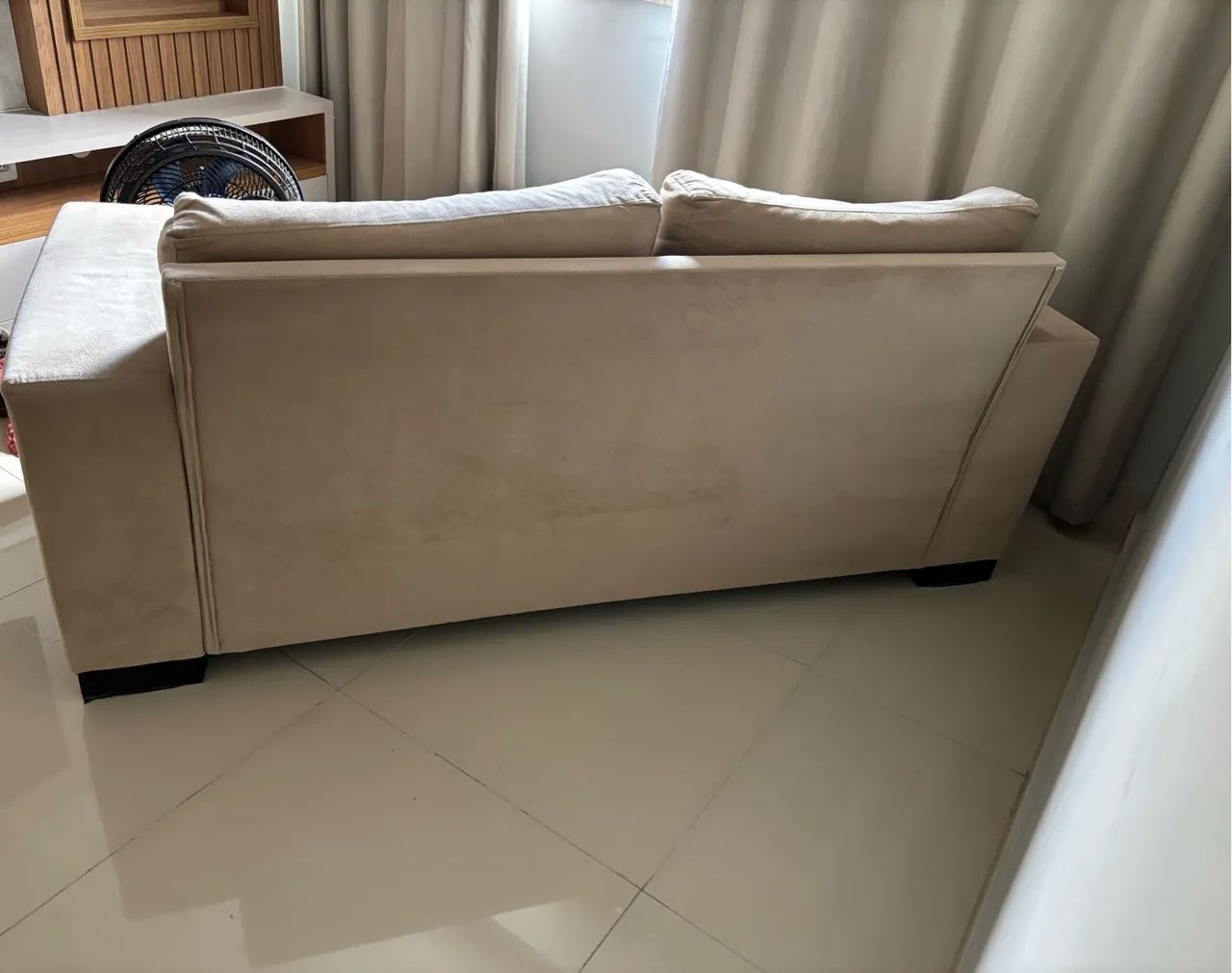 Sofá 03 lugares (bege) - Foto 2