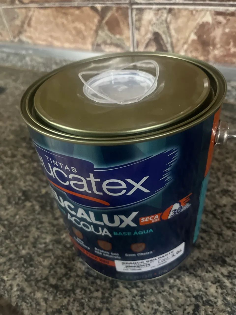 Tinta Esmalte Branco a Base Água 3.6 Litros - Foto 3