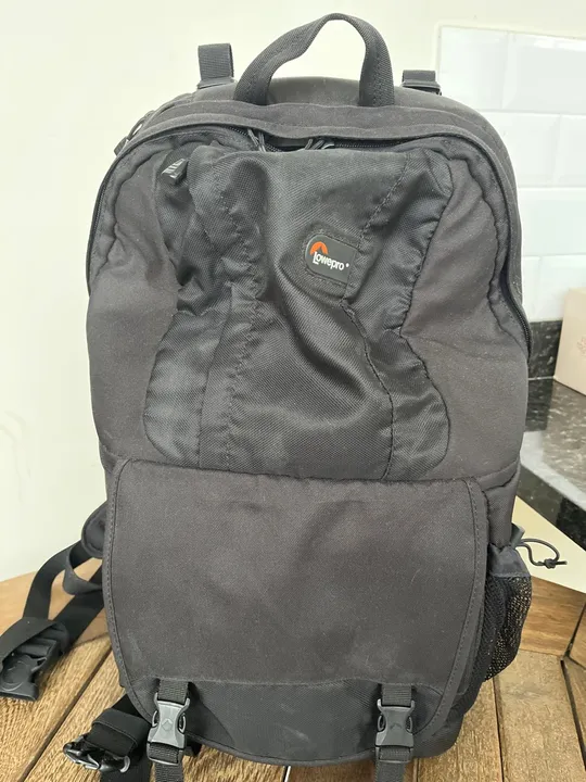 Mochila Câmera Lowepro.